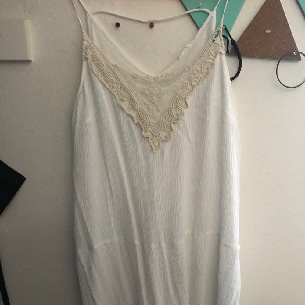 Size large white tunic